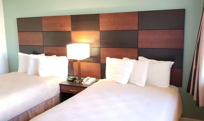 فندق على الطريق Oceanfront Inn And Suites