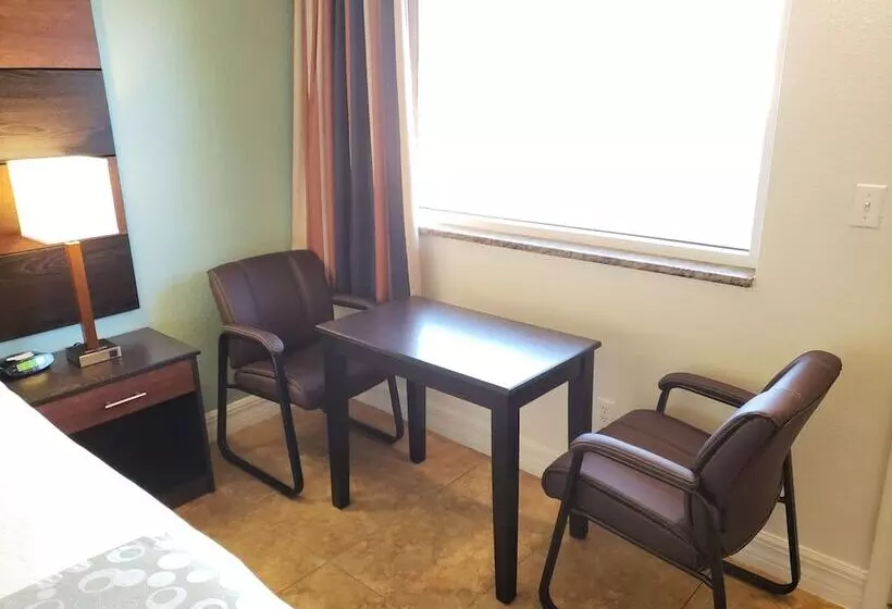 モーテル Oceanfront Inn And Suites