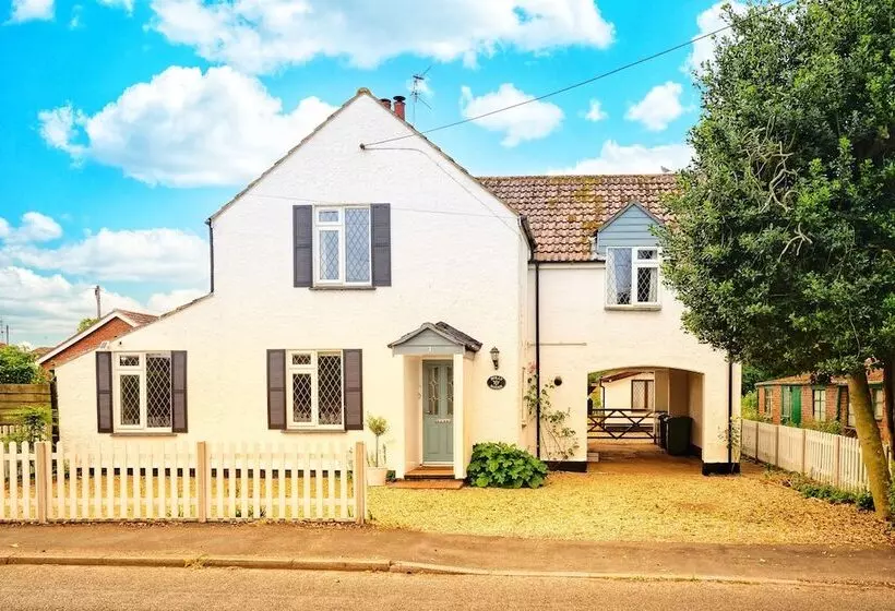 Norfolk Holiday Cottage 4 Bed Luxury Dog Friendly