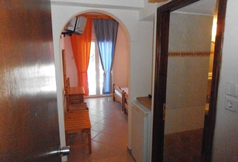 پانسیون Julieta S House