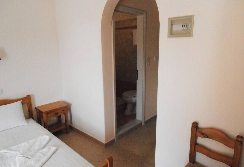 پانسیون Julieta S House