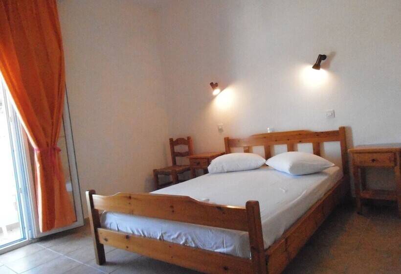 پانسیون Julieta S House