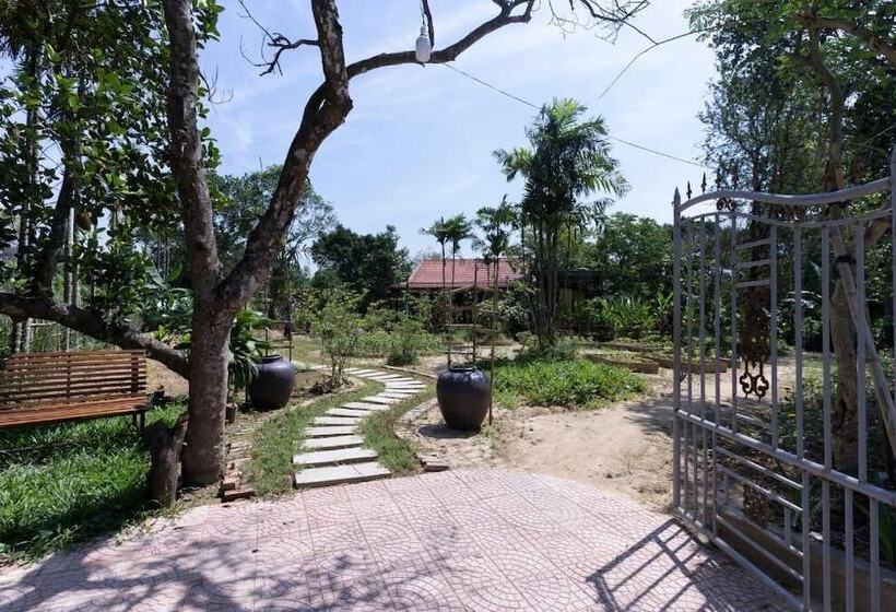 Пансион Thai Gia Trang Farmstay