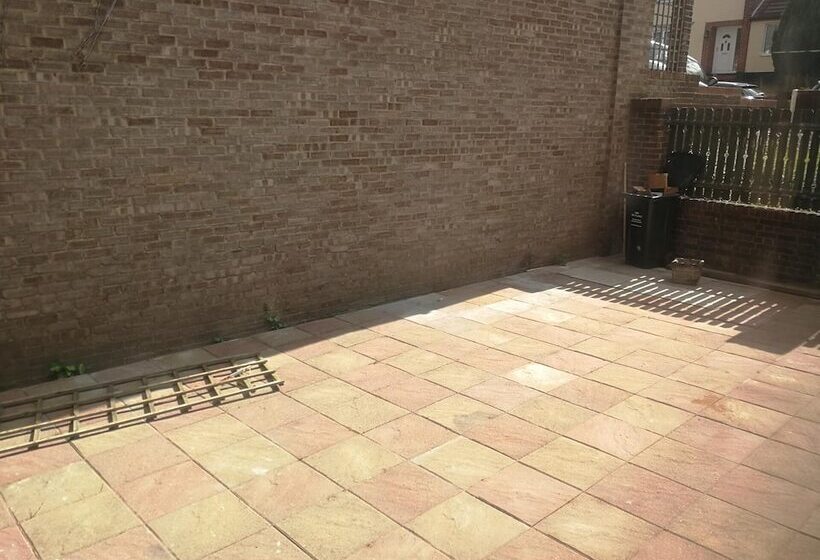 إقامة Bluewater House   Immaculate 4 Bed In Greenhithe