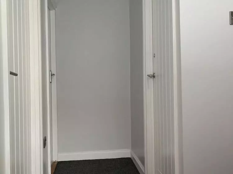 レジデンス Bluewater House   Immaculate 4 Bed In Greenhithe