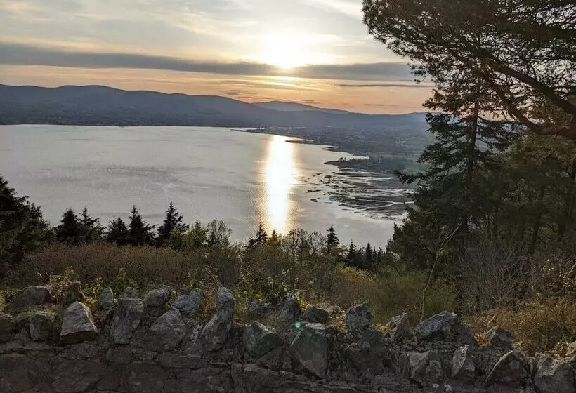 レジデンス Forest View Impeccable Two Bedroom House