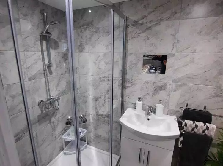 レジデンス Forest View Impeccable Two Bedroom House