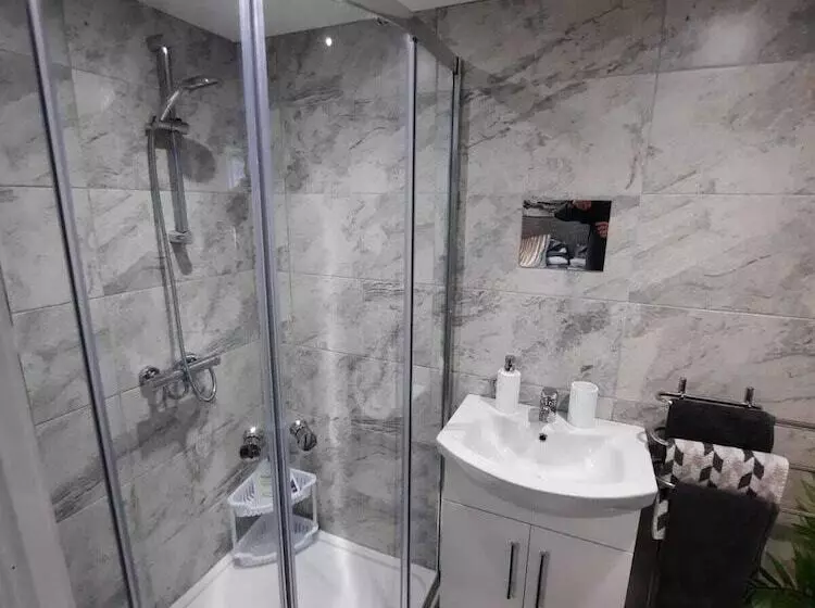 レジデンス Forest View Impeccable Two Bedroom House