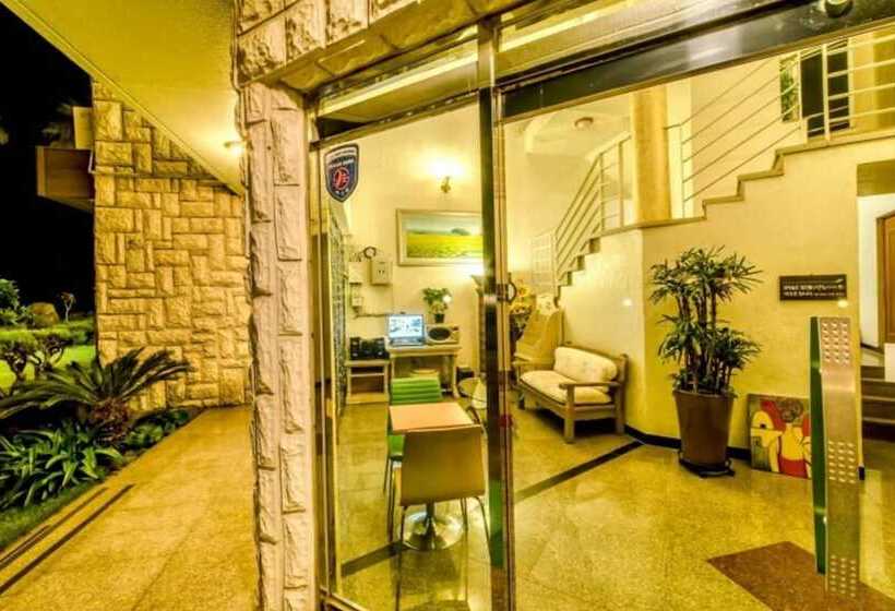 Seogwipo Jungmun Happy Sketch Pension