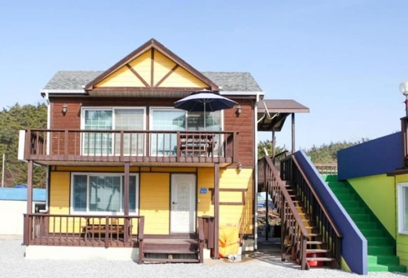 Taean Sea Aroma House Pension