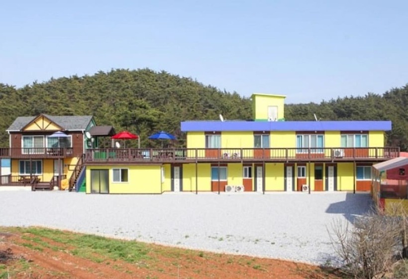 Taean Sea Aroma House Pension