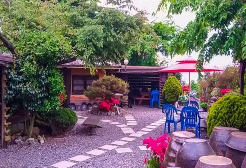 Taean Yetjip Hwangtobang Pension