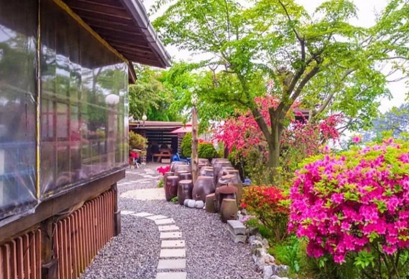 Taean Yetjip Hwangtobang Pension