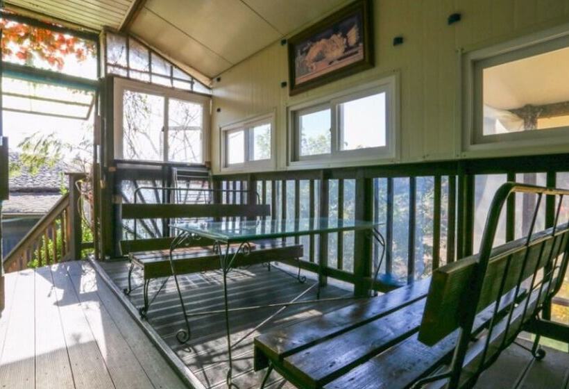 Taean Yetjip Hwangtobang Pension