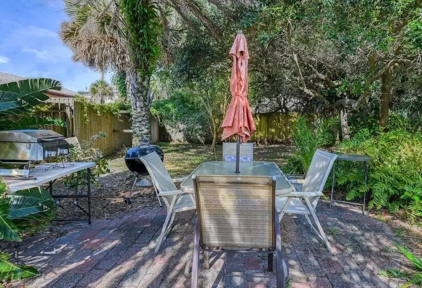 Vilano Cottage Unit B