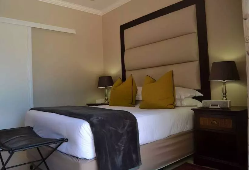 تختخواب و صبحانه The Capital Guest House