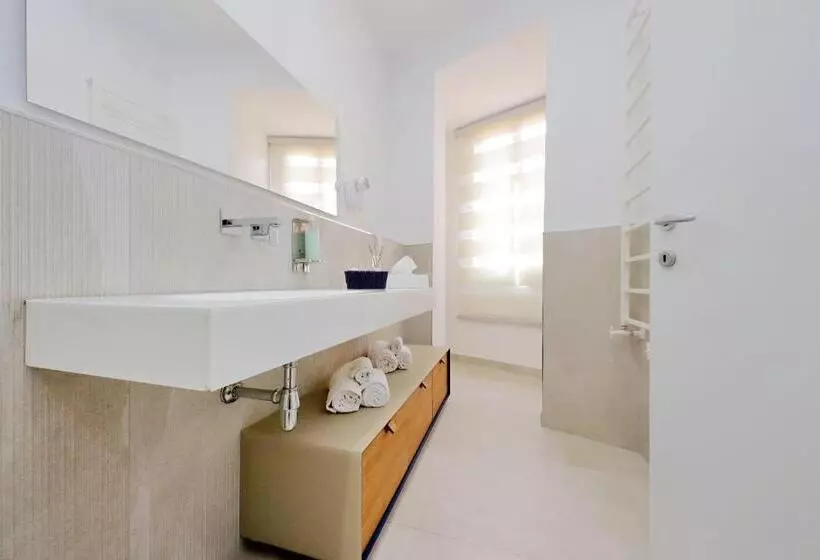 تختخواب و صبحانه Trevi Rome Suite