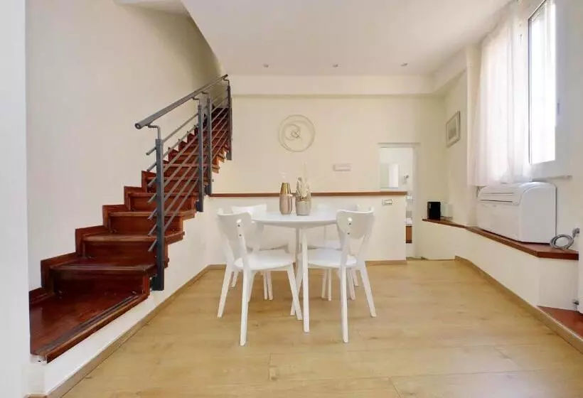 تختخواب و صبحانه Trevi Rome Suite