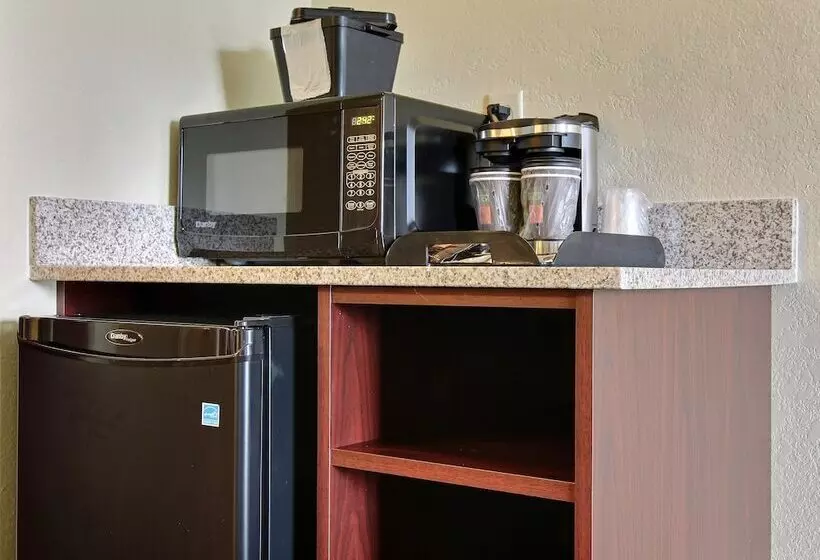 בית מלון כפרי Cobblestone Inn & Suites Linton