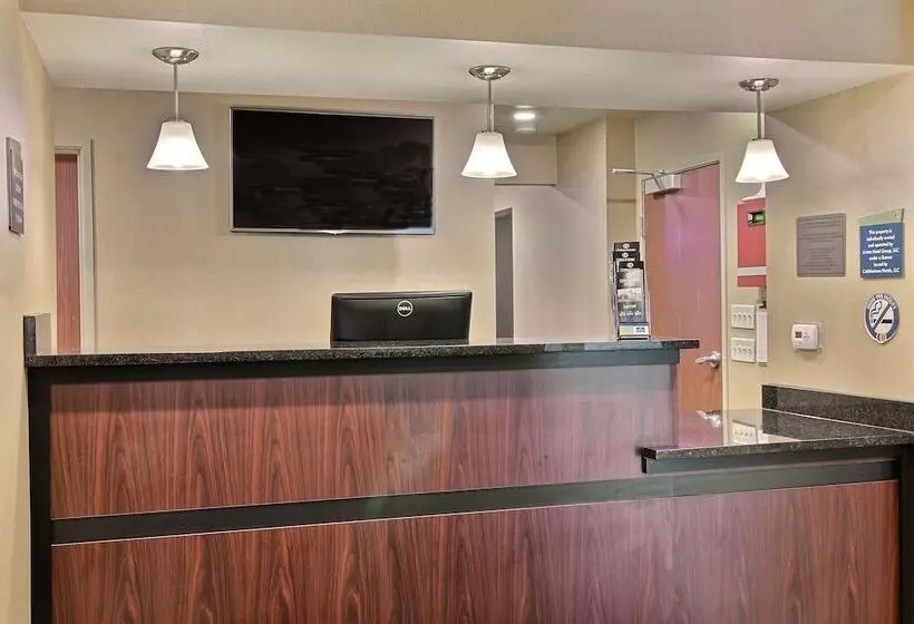 בית מלון כפרי Cobblestone Inn & Suites Linton