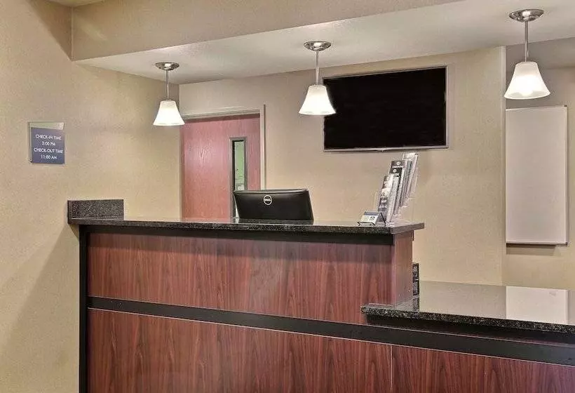 בית מלון כפרי Cobblestone Inn & Suites Linton