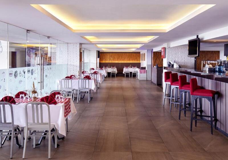 فندق Grand Mercure Solo Baru