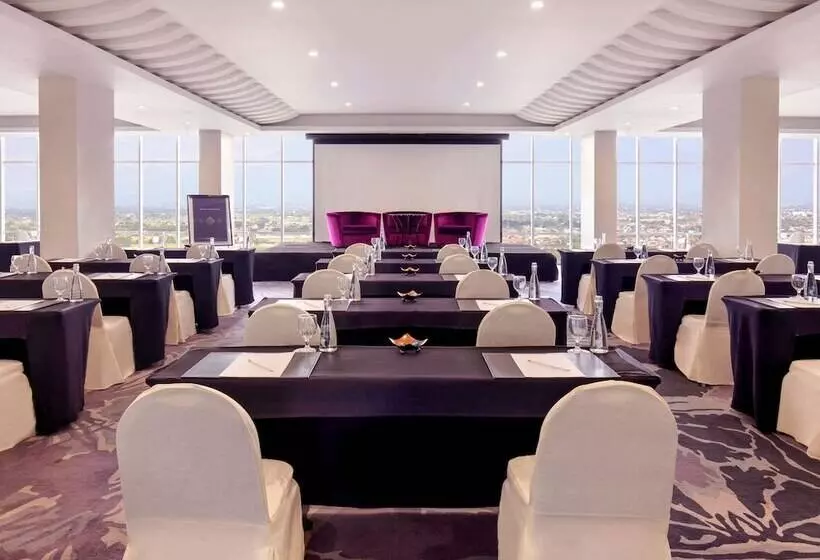 Hotel Grand Mercure Solo Baru