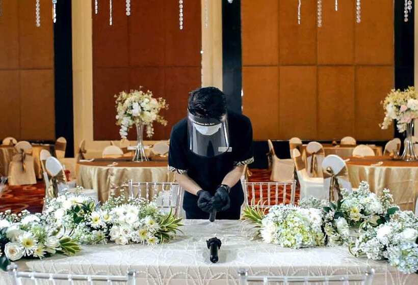 فندق Grand Mercure Solo Baru