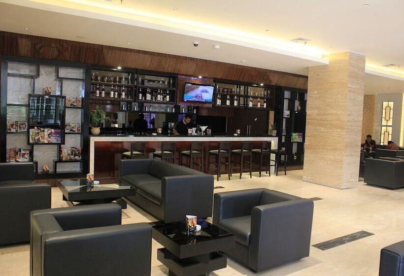 فندق Grand Mercure Solo Baru