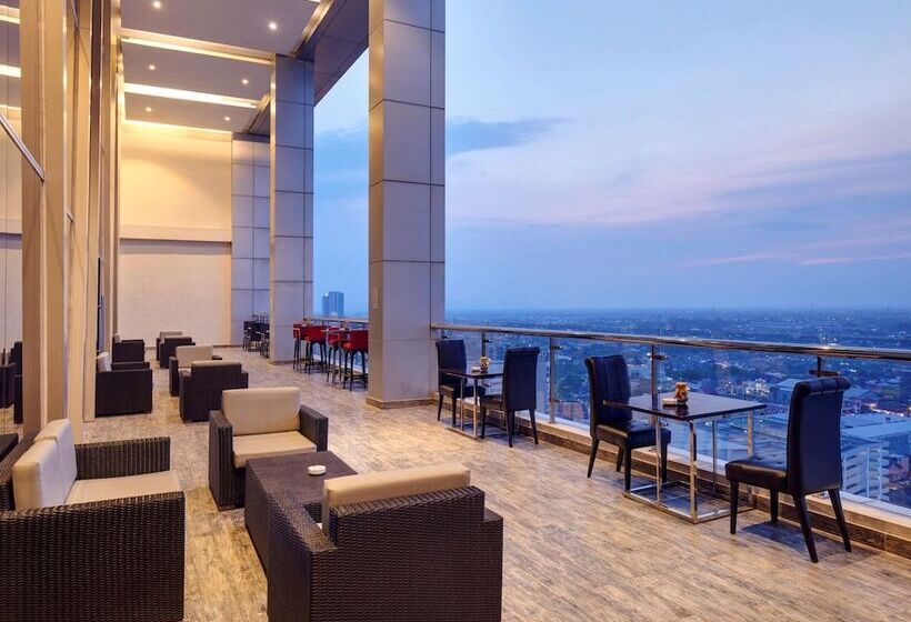 فندق Grand Mercure Solo Baru