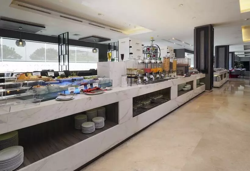 Hotel Grand Mercure Solo Baru