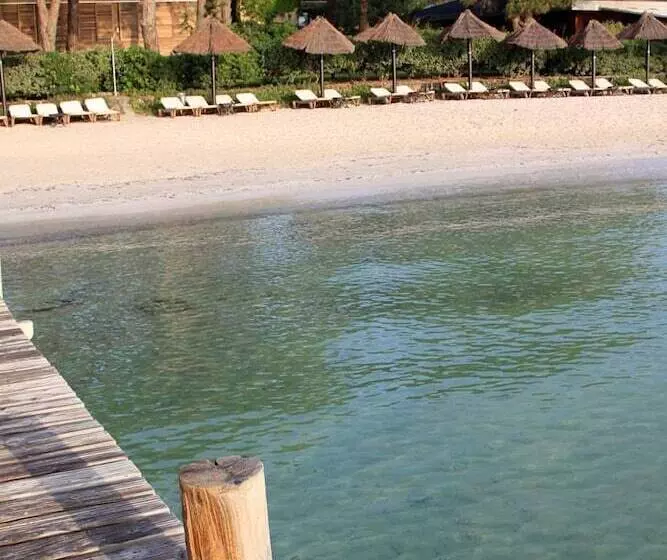 Hotel Hôtel & Lodges Moby Dick