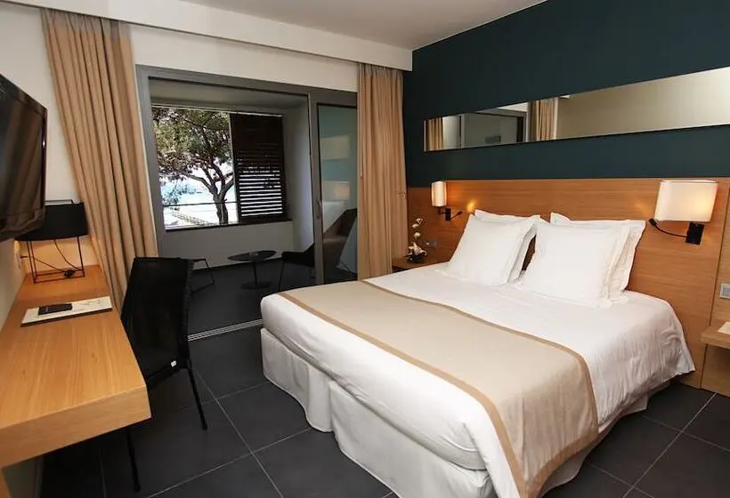 Hotelli Hôtel & Lodges Moby Dick