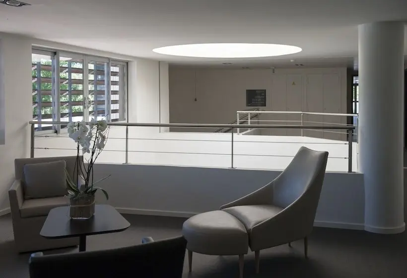 Hotelli Hôtel & Lodges Moby Dick