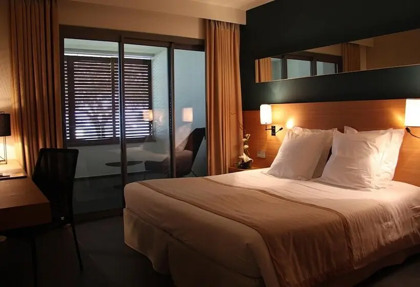 Hotelli Hôtel & Lodges Moby Dick