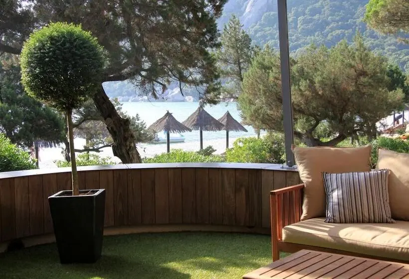 Hotelli Hôtel & Lodges Moby Dick