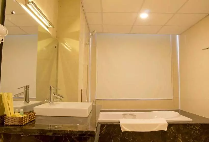 هتل International