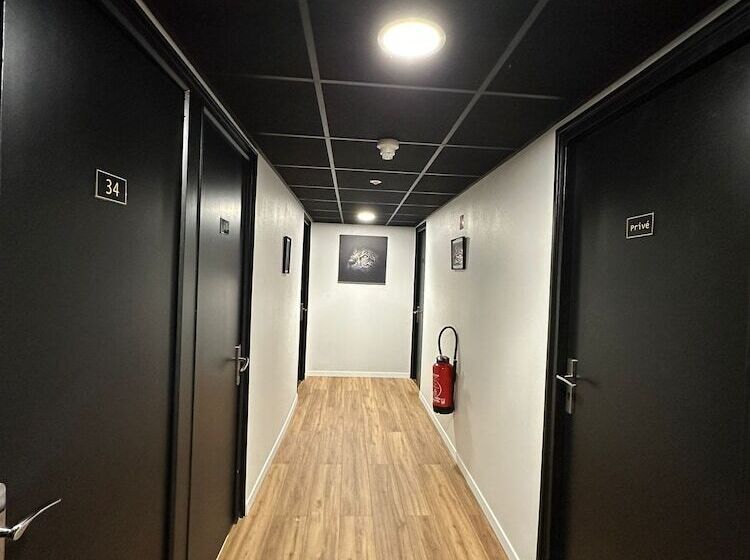 Отель Le Costellan