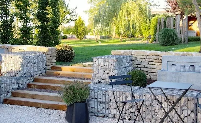 Отель Le Domaine Des Prés Verts Suites & Chambres Avec Jacuzzi Privatif