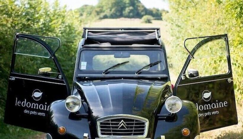 Отель Le Domaine Des Prés Verts Suites & Chambres Avec Jacuzzi Privatif