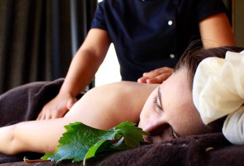 Отель Le Domaine Des Prés Verts Suites & Chambres Avec Jacuzzi Privatif