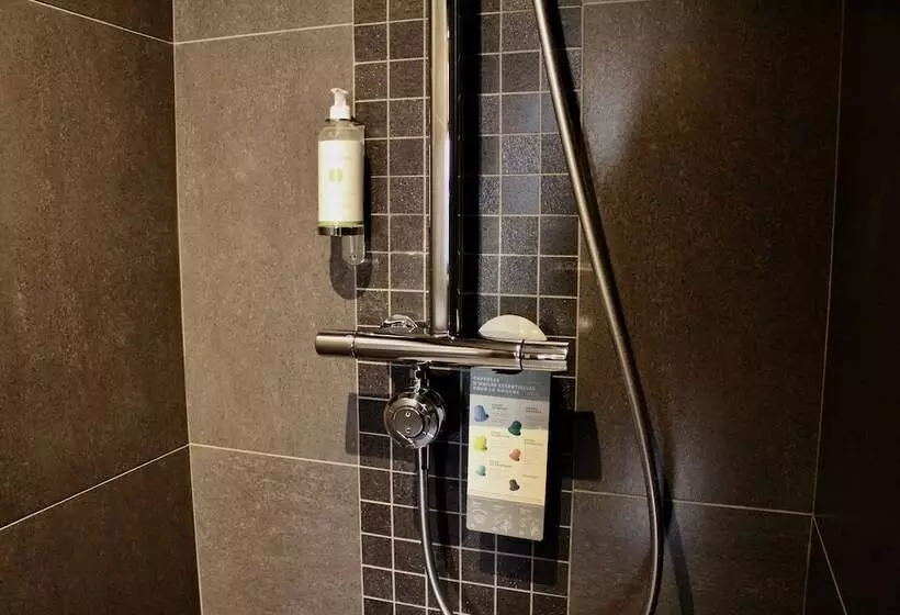 Отель Le Domaine Des Prés Verts Suites & Chambres Avec Jacuzzi Privatif