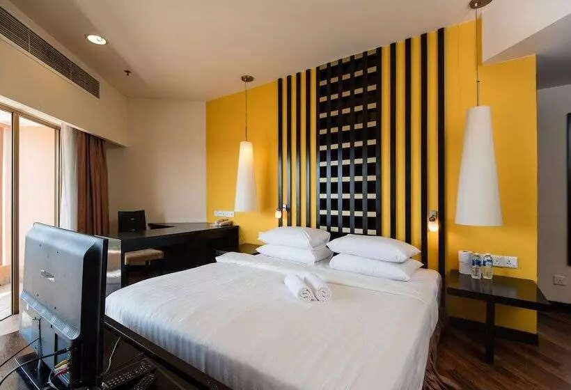 בית מלון כפרי New Town Suites At Bandar Sunway