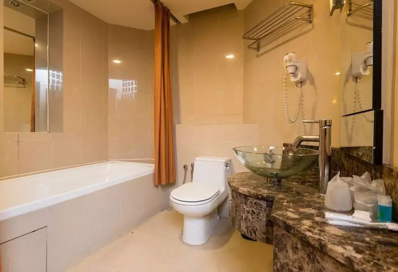 בית מלון כפרי New Town Suites At Bandar Sunway