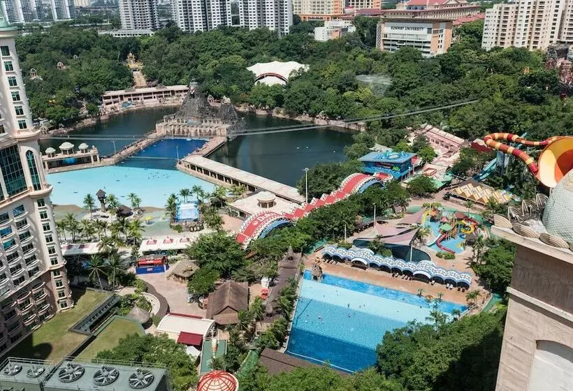 בית מלון כפרי New Town Suites At Bandar Sunway