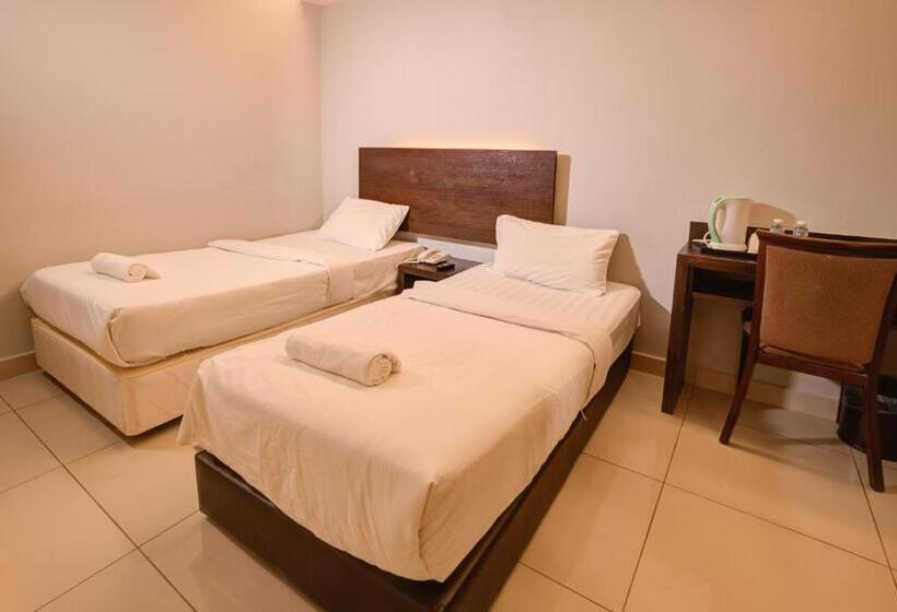 בית מלון כפרי New Town Suites At Bandar Sunway