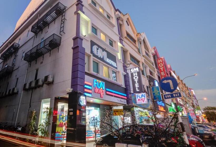 בית מלון כפרי New Town Suites At Bandar Sunway