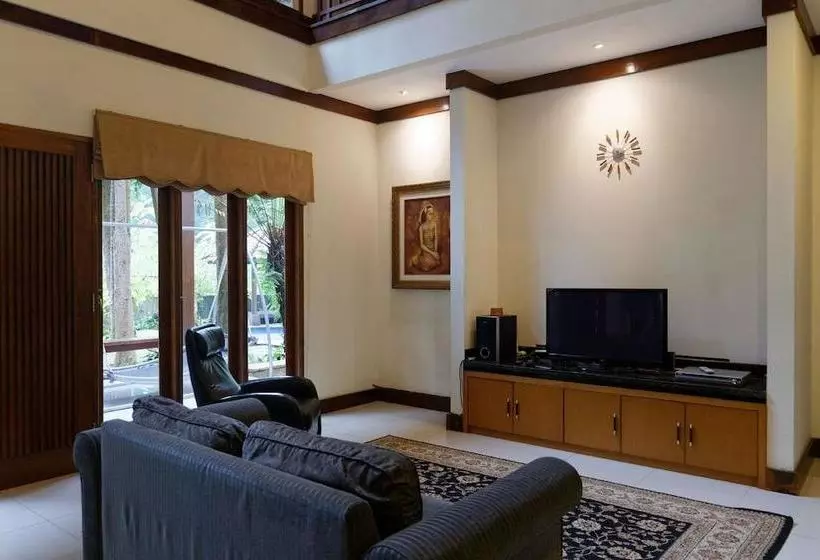 Hotel Villa Puncak6