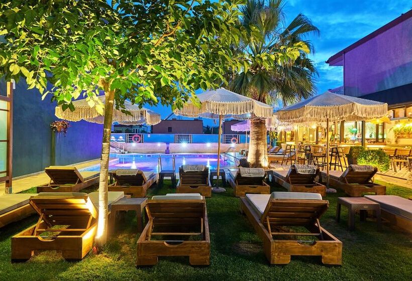 בית מלון כפרי Principal New Leisure