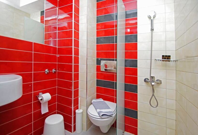 בית מלון כפרי Principal New Leisure